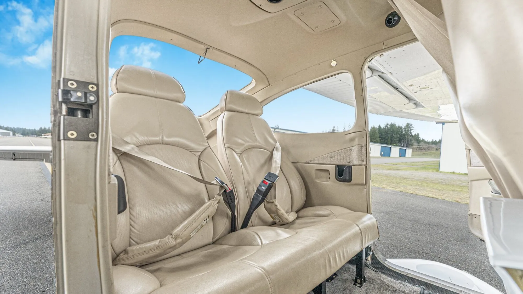 Cessna Turbo Skylane glass cockpit panel